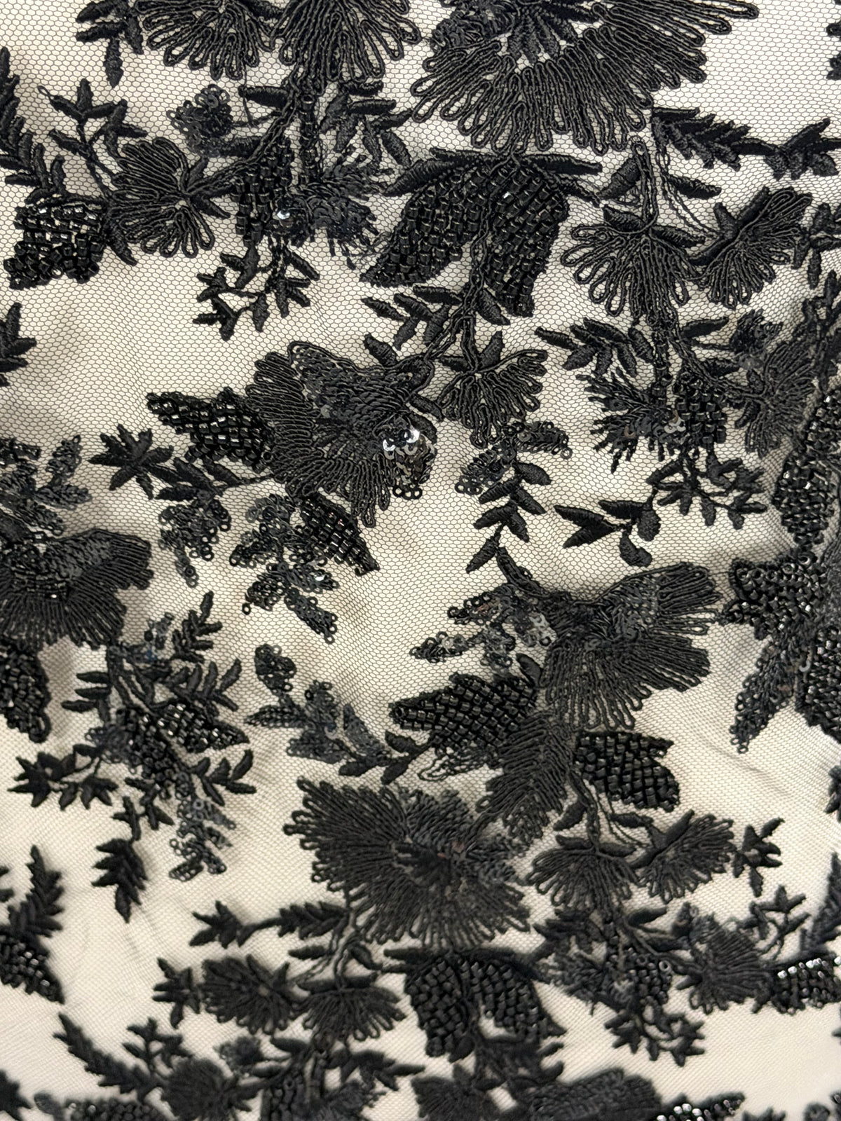 Tulle noir brodé de perles - EB1095