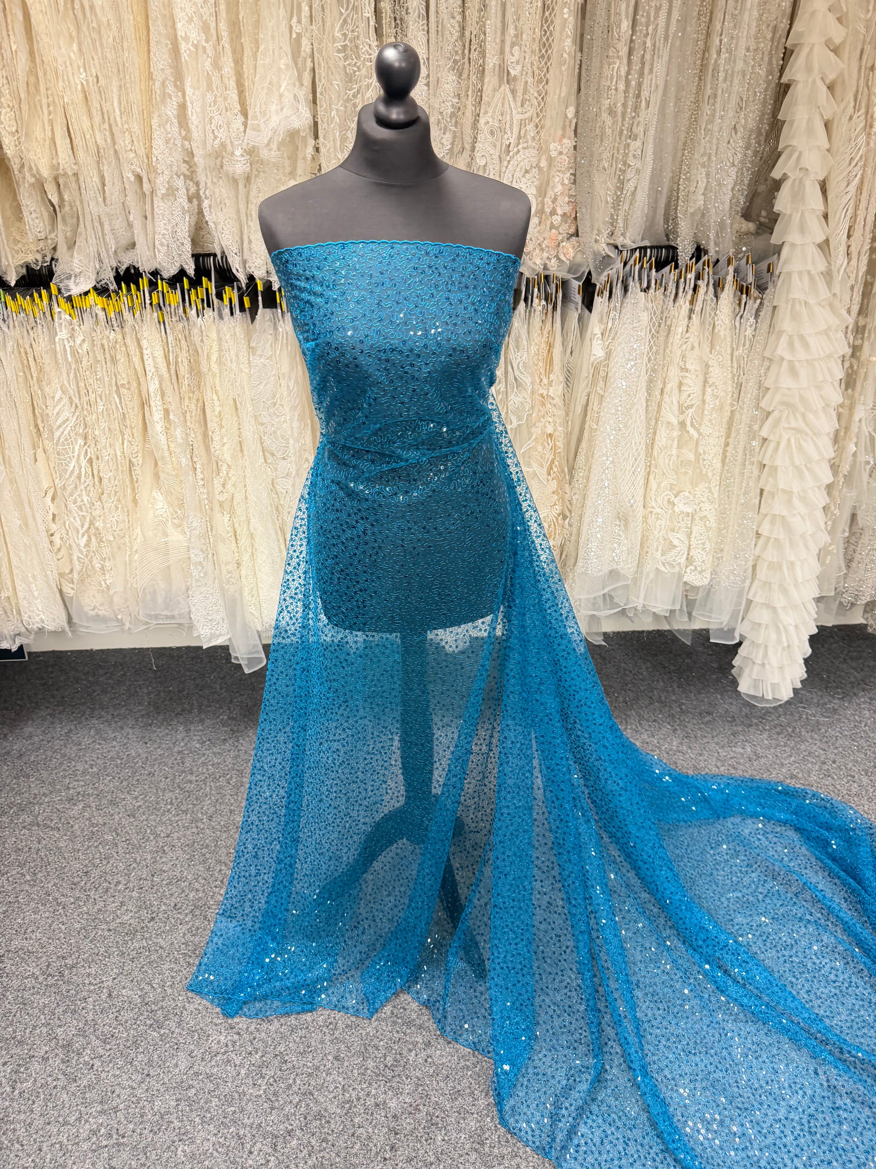 Tulle à sequins brodé turquoise – EB3001