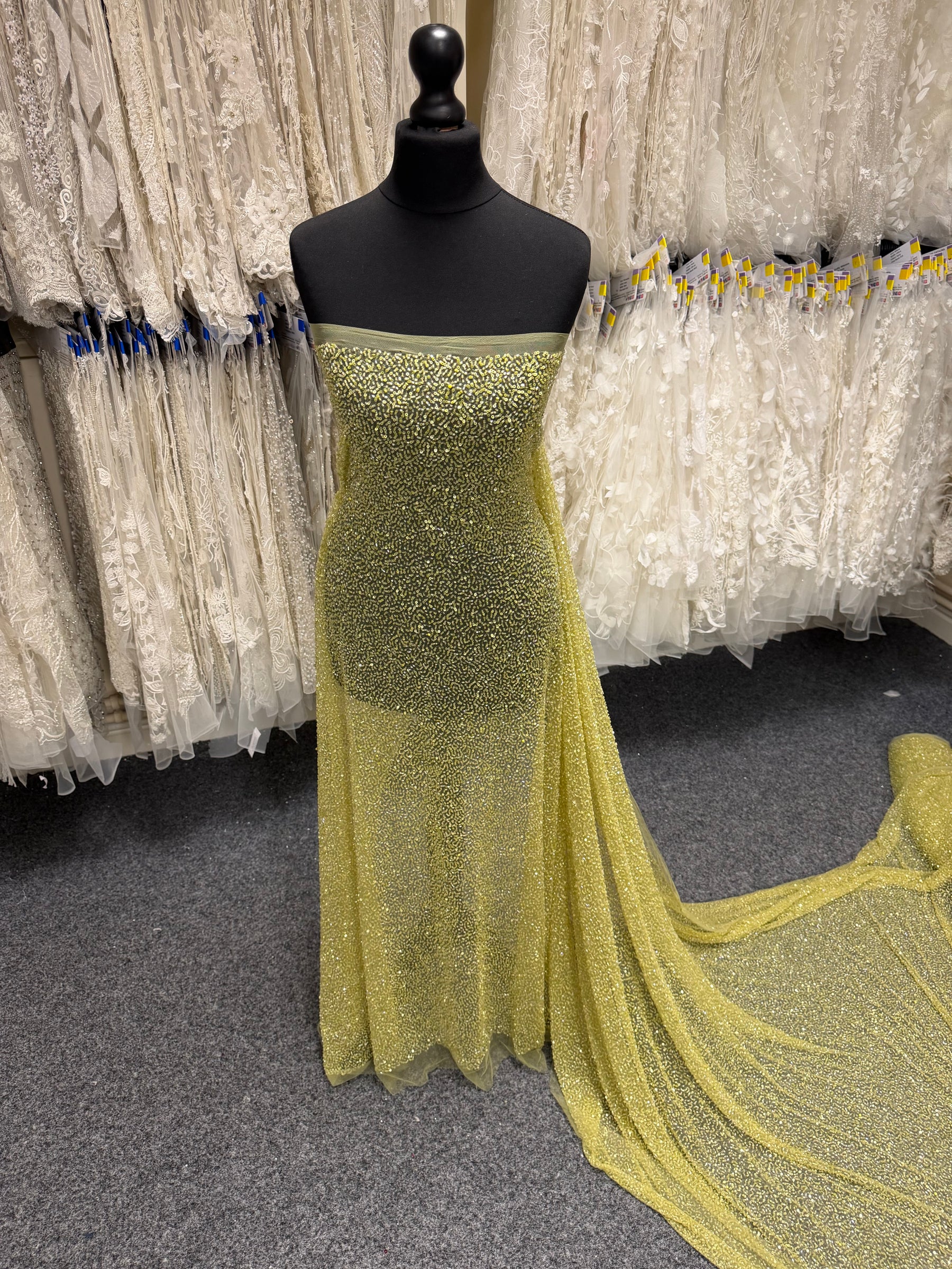 Tulle brodé de perles vert citron - EB1012