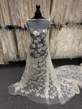 Dentelle brodée de sequins ivoire - EB1102