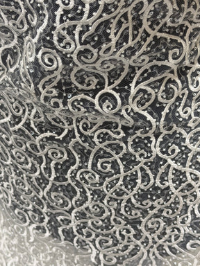 Tulle brodé de perles ivoire - EB1025