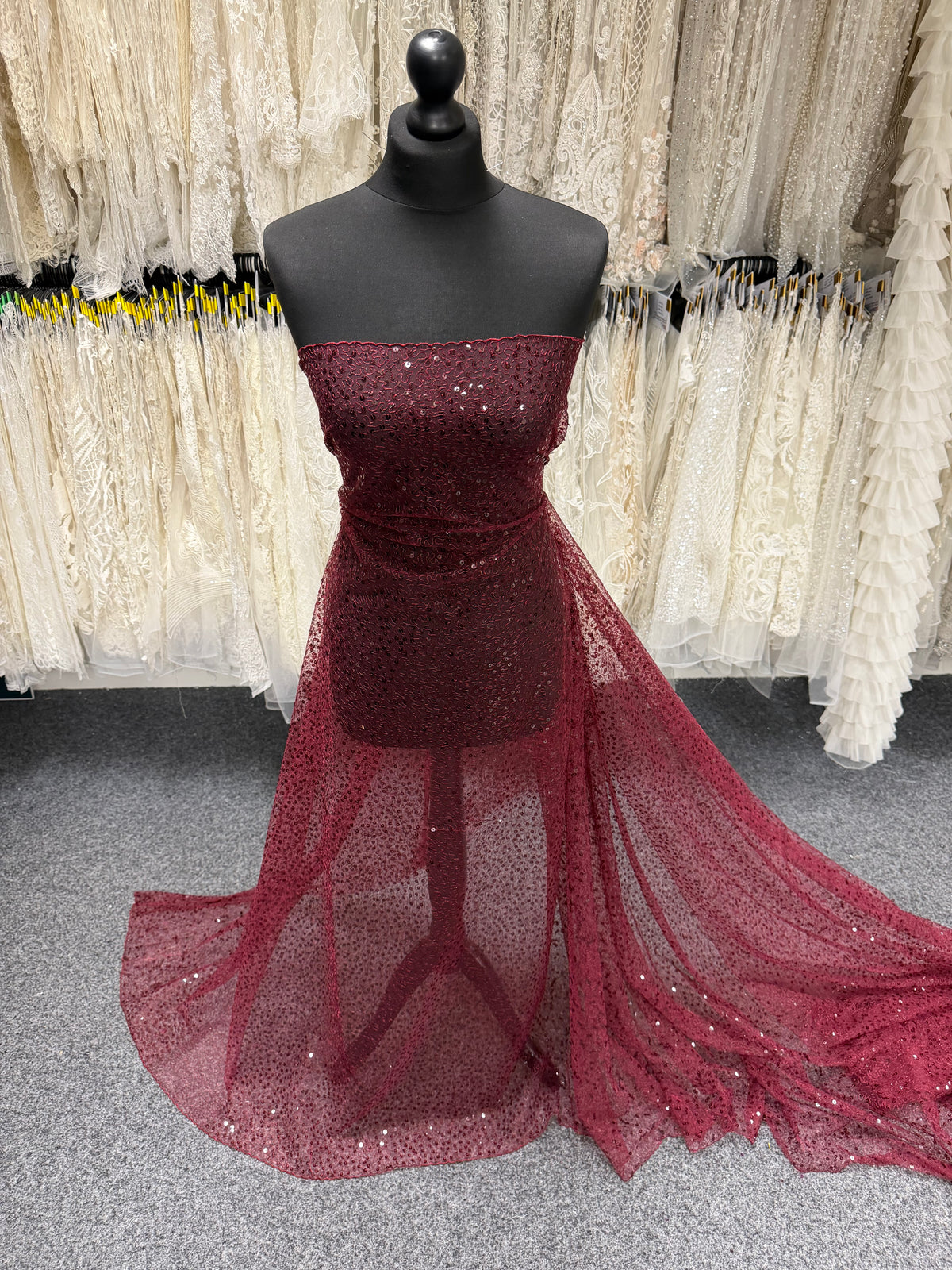 Tulle à sequins brodé couleur vin – EB3001