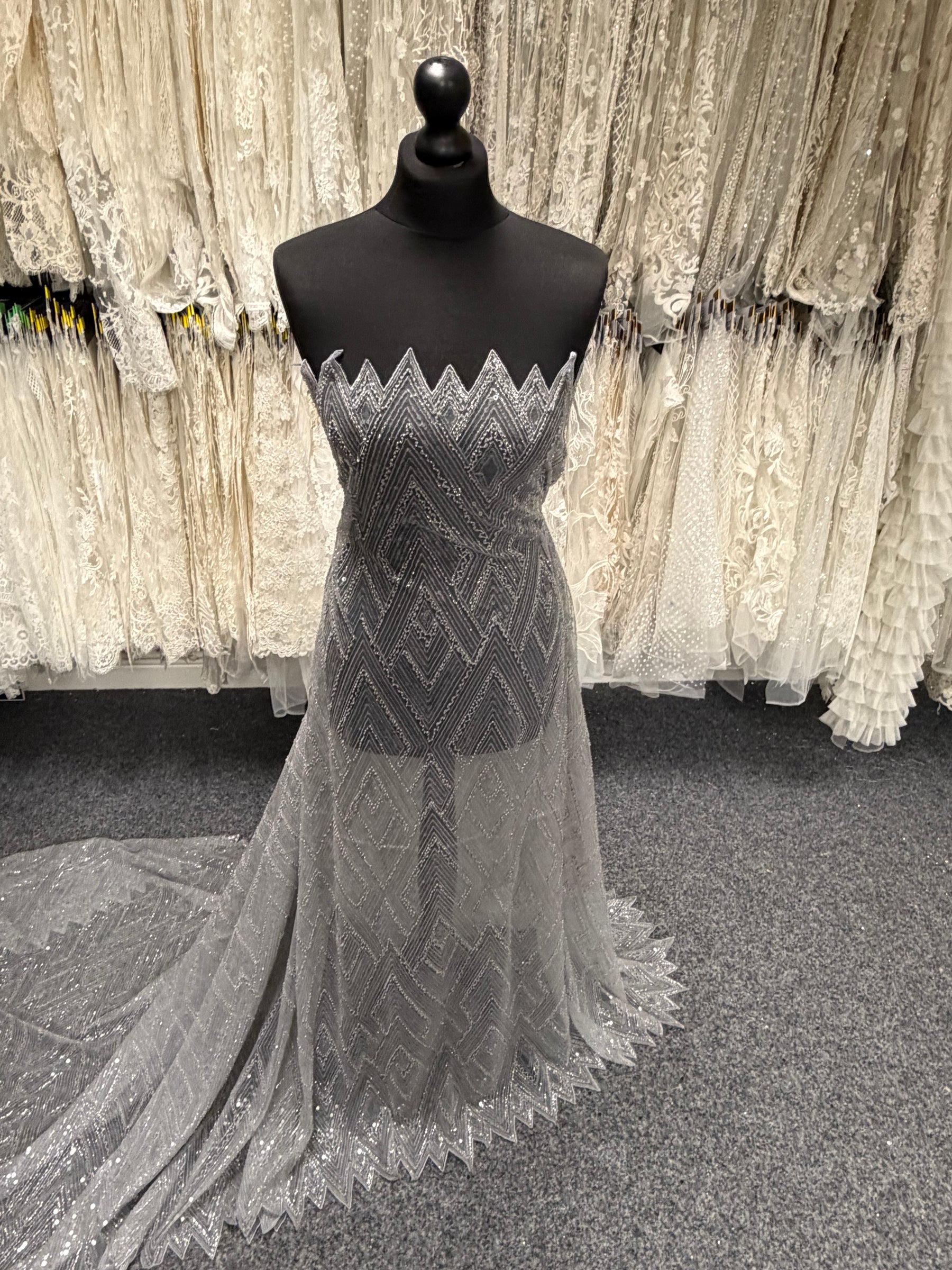 Tulle gris clair brodé de perles - EB1046