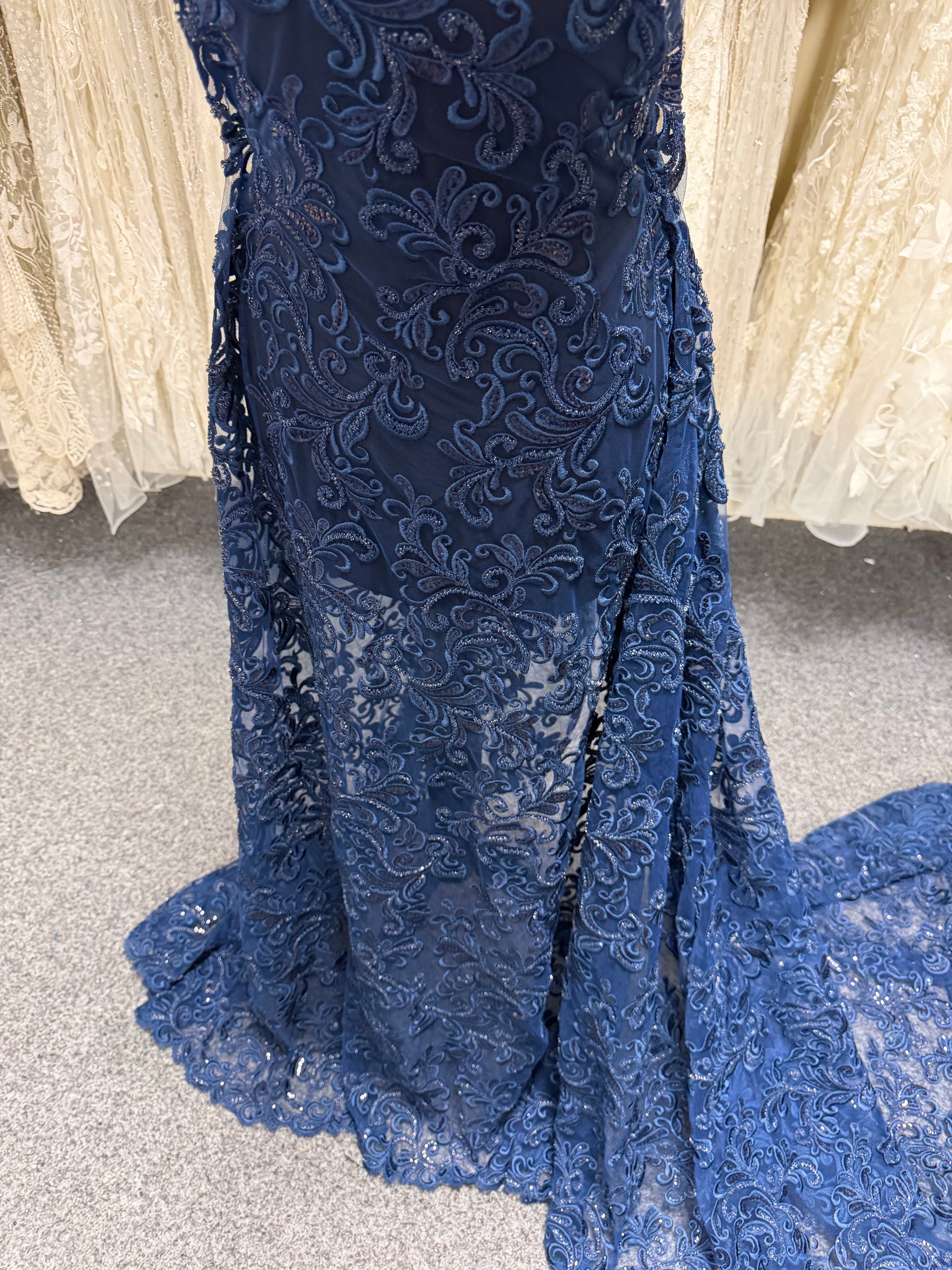 Nouvelle Tulle Brodé de Perles Bleu Marine - EB1069