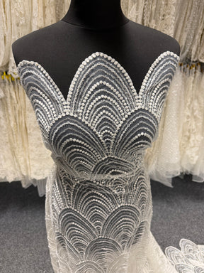 Tulle brodé de perles ivoire - EB1034