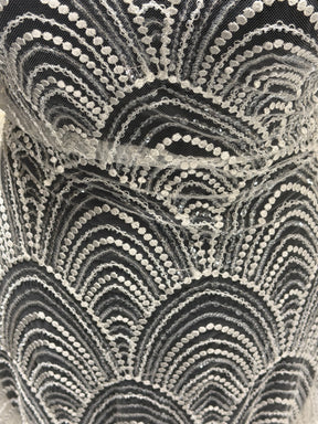 Tulle brodé de perles ivoire - EB1034