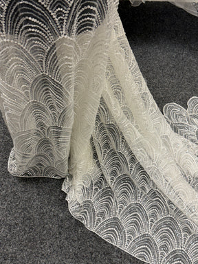 Tulle brodé de perles ivoire - EB1034