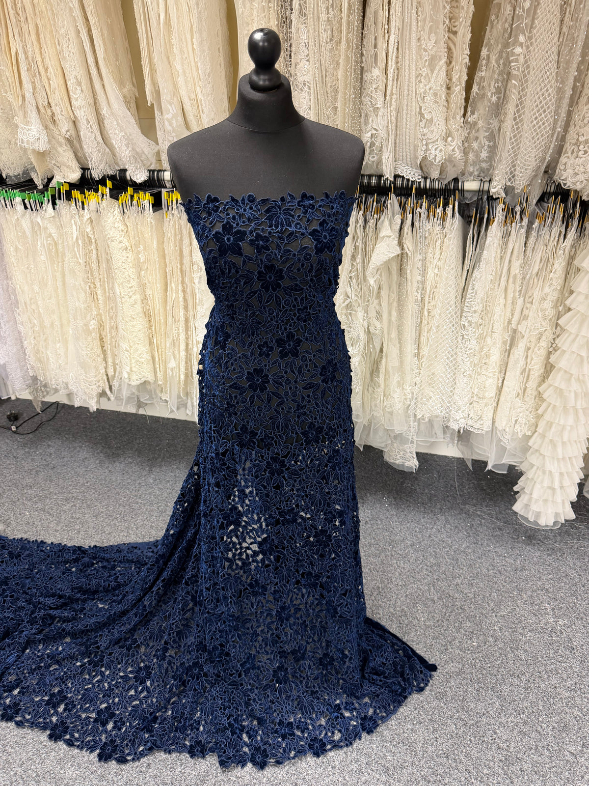 Velours brodé marine - EB6002