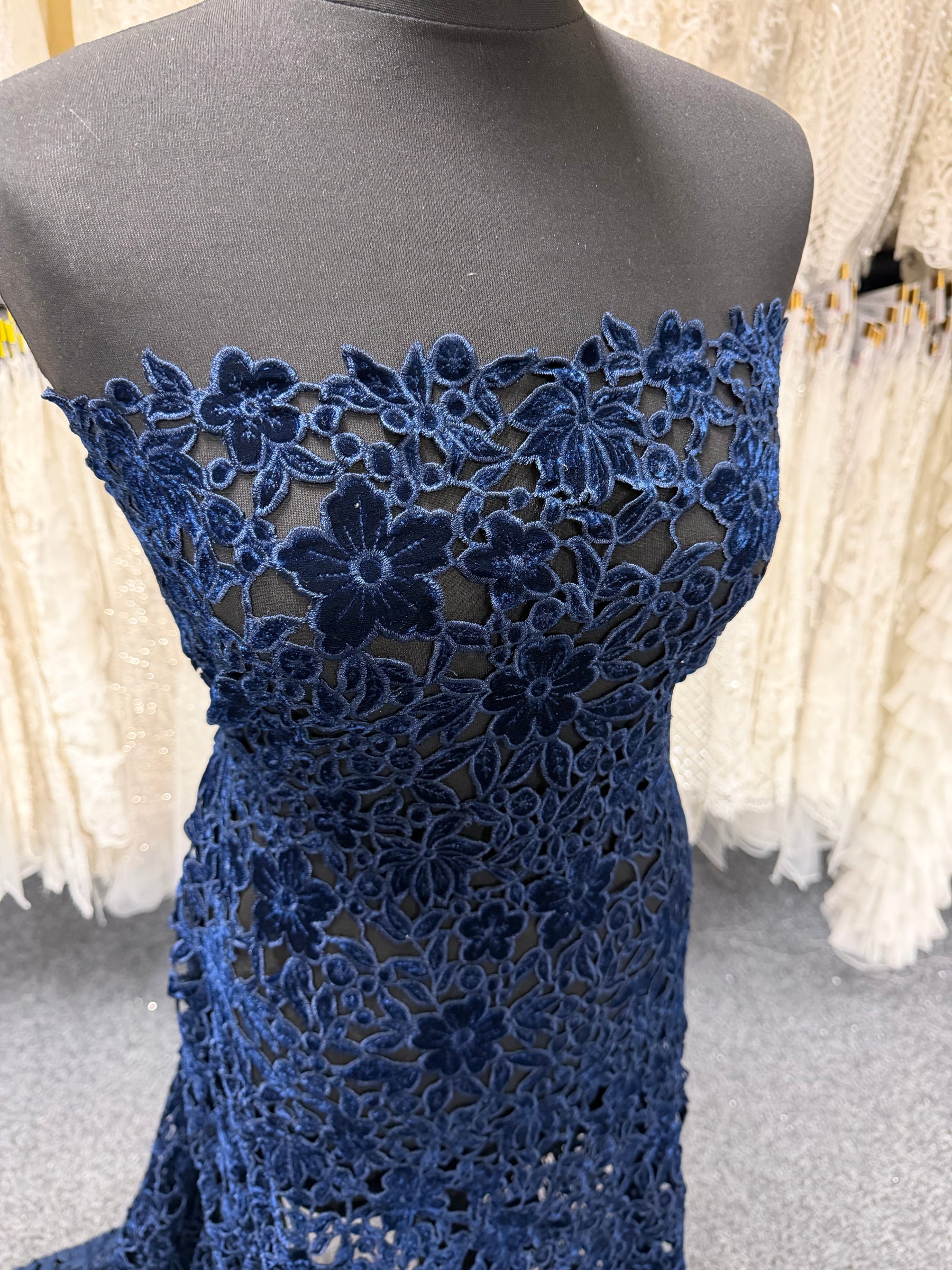 Velours brodé marine - EB6002