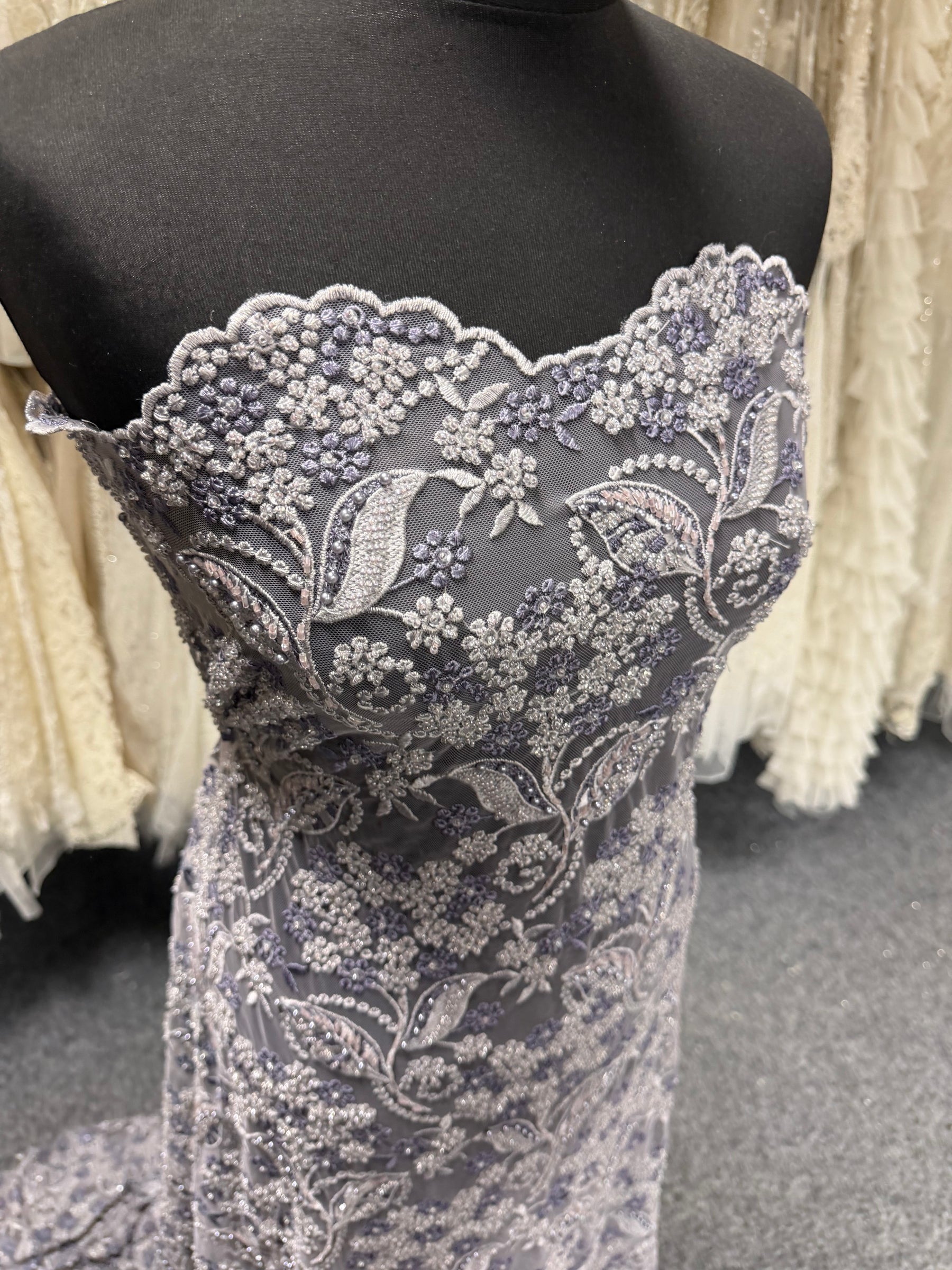 Tulle brodé gris/indigo - EB1013