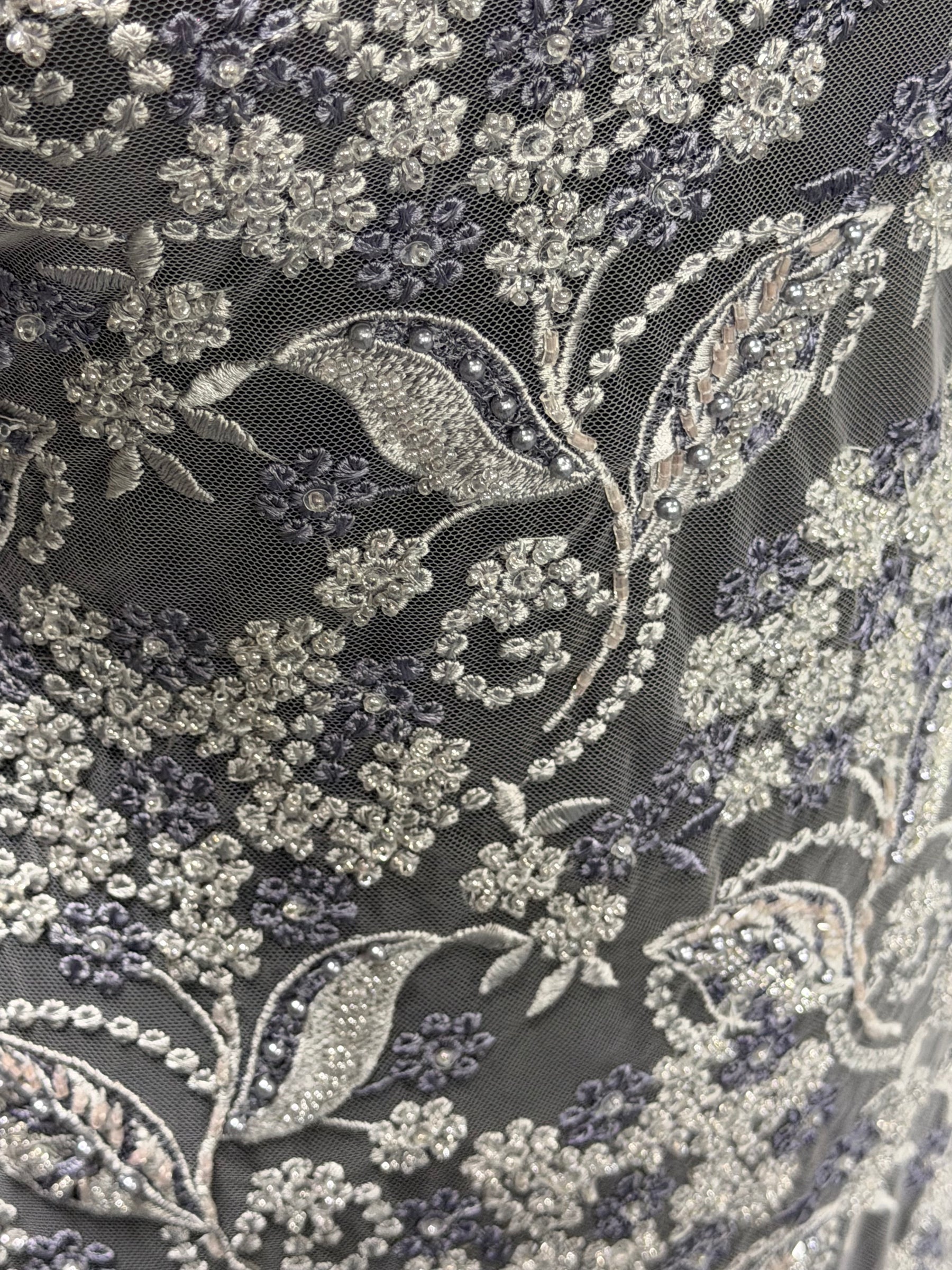 Tulle brodé gris/indigo - EB1013