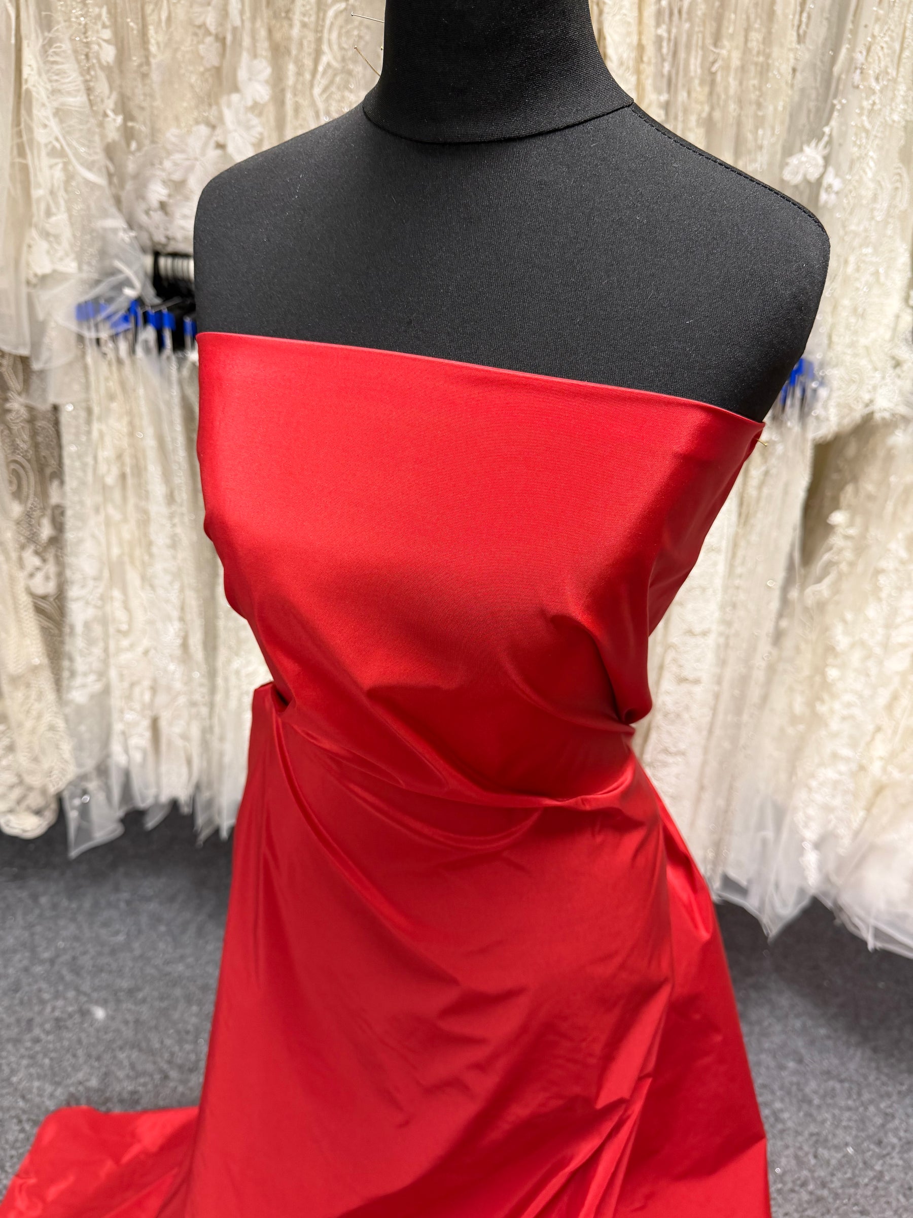 Taffetas de polyester rouge - P599