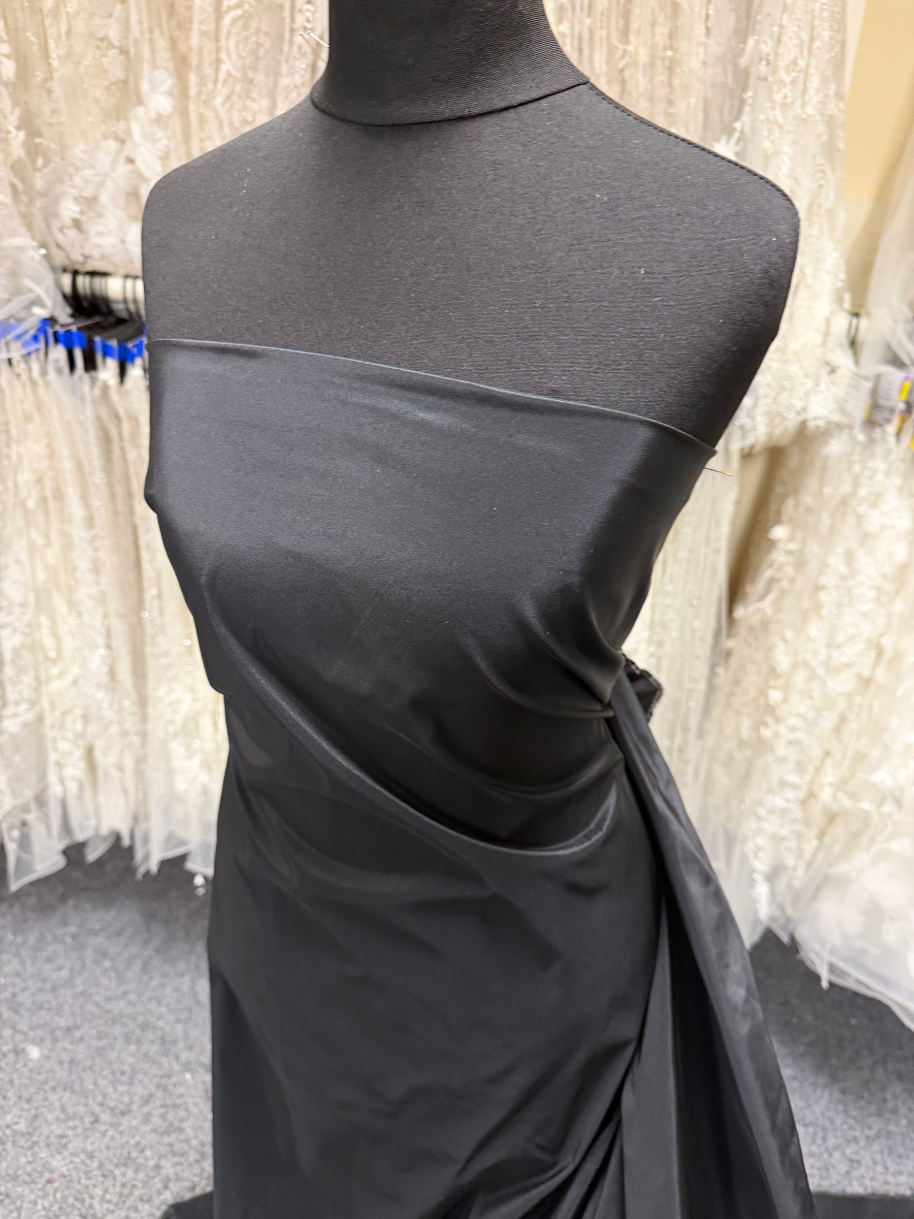 Taffetas de polyester noir - P599