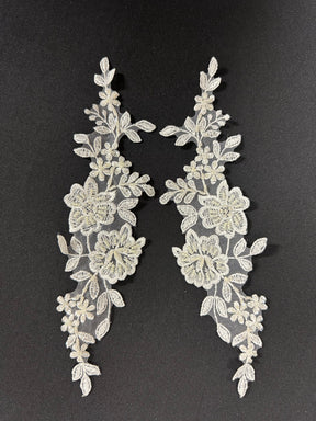 Appliques en dentelle perlée ivoire - T69