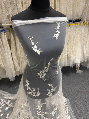 Tulle brodé de perles champagne/argent - EB1073