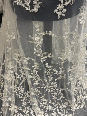 Tulle brodé de perles champagne/argent - EB1073