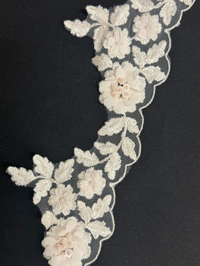 Garniture en dentelle perlée 3D Ivoire/Rose - T714
