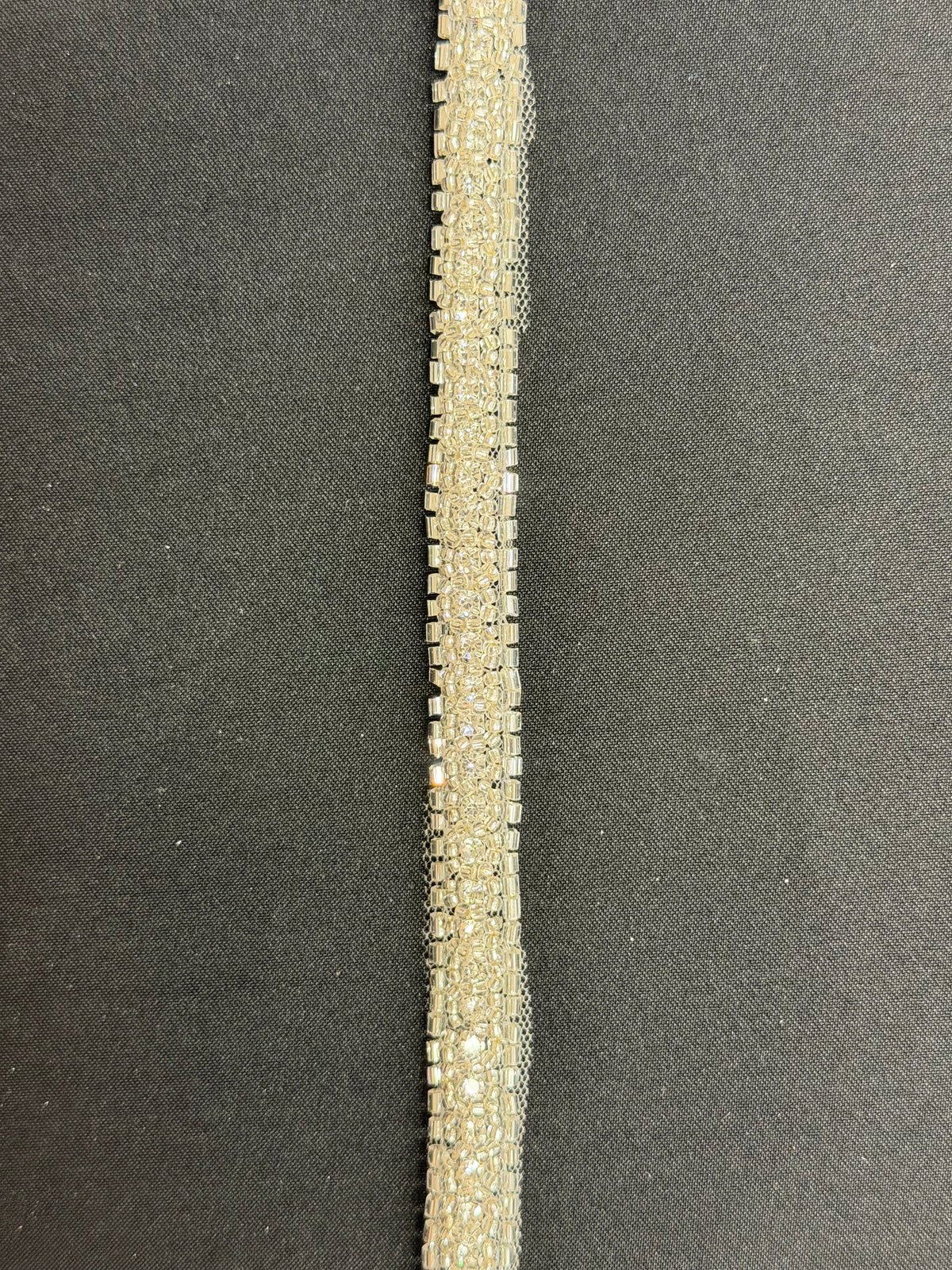 Bordure perlée cristal/cristal argenté - T725
