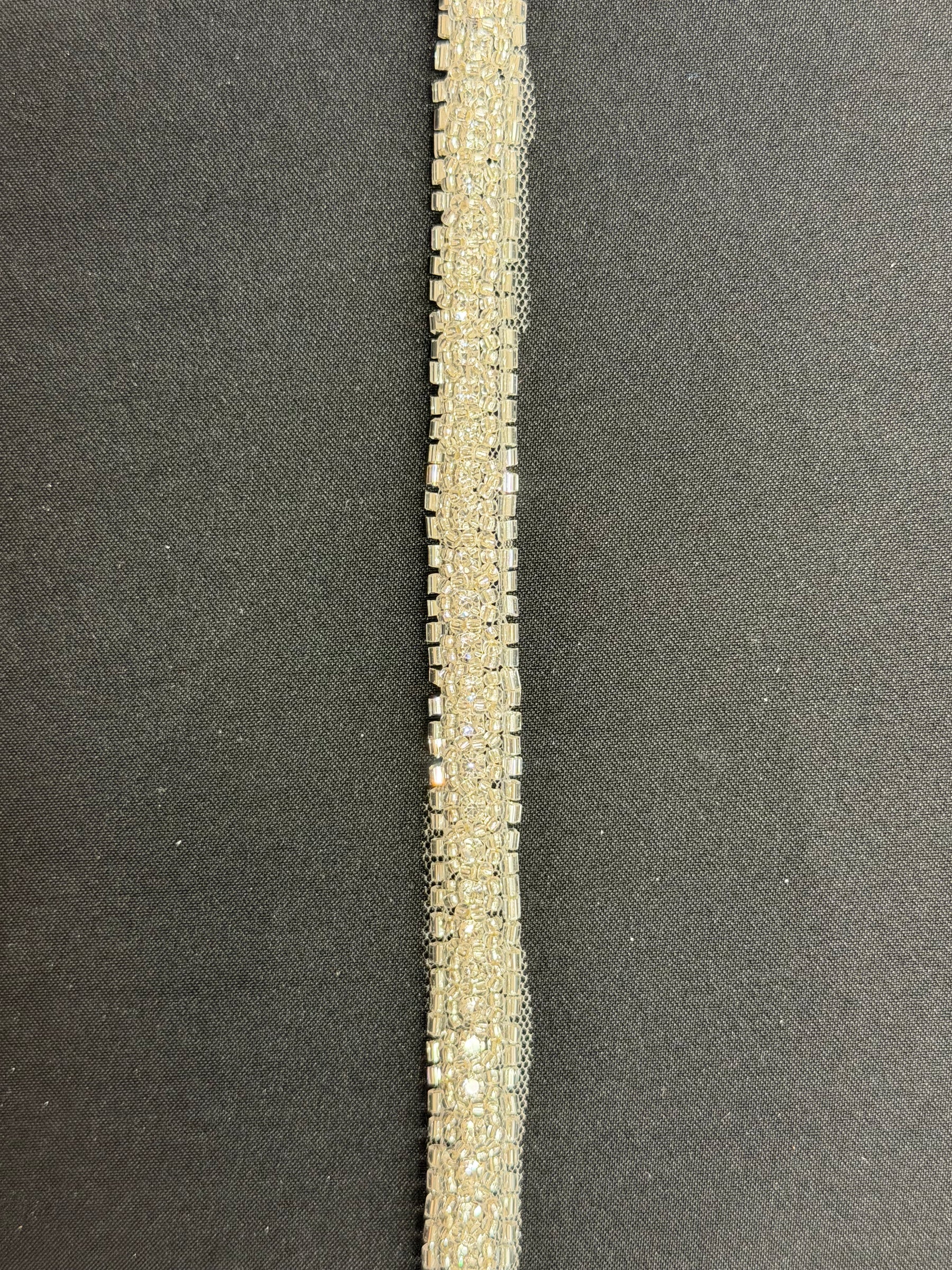 Bordure perlée cristal/cristal argenté - T725