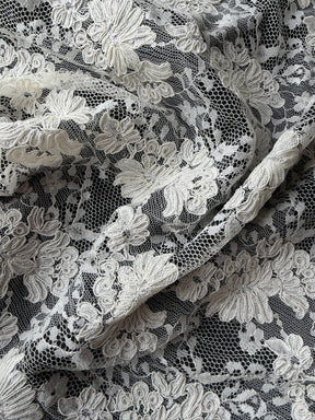 Dentelle de mariée cordée ivoire foncé - P379