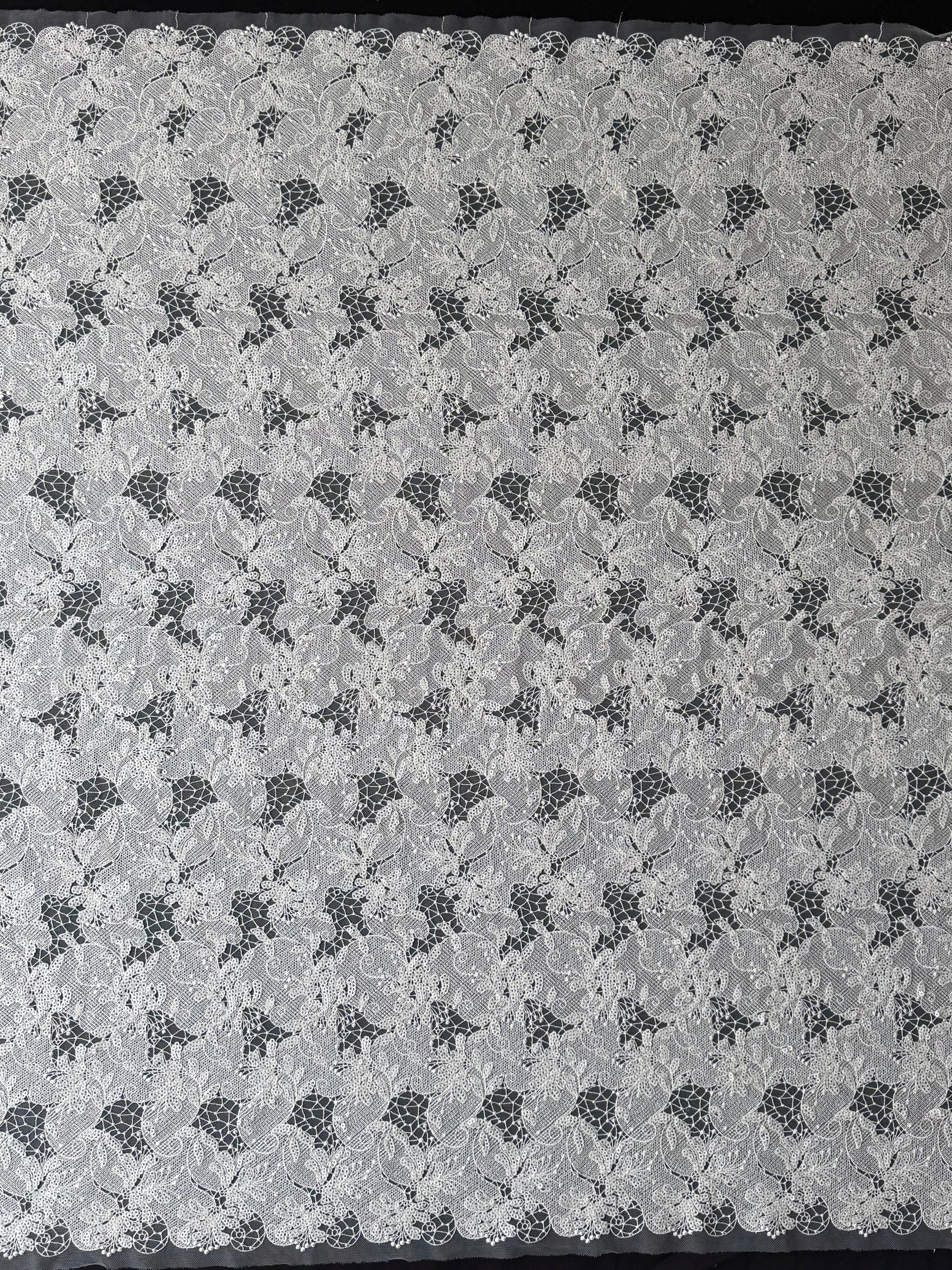 Dentelle brodée de sequins ivoire - EB3038