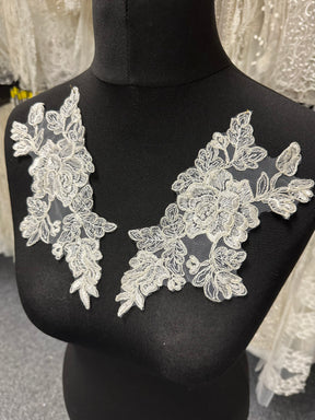 Appliques de dentelle florale ivoire - T65