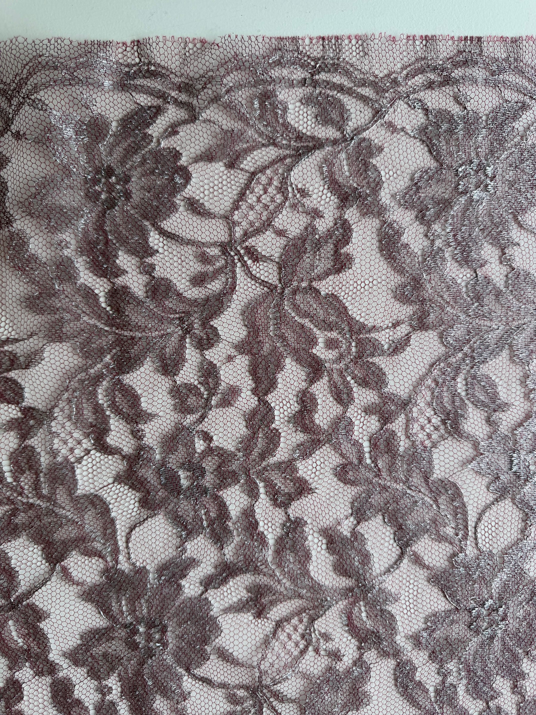 Vin avec dentelle argentée - LA2002