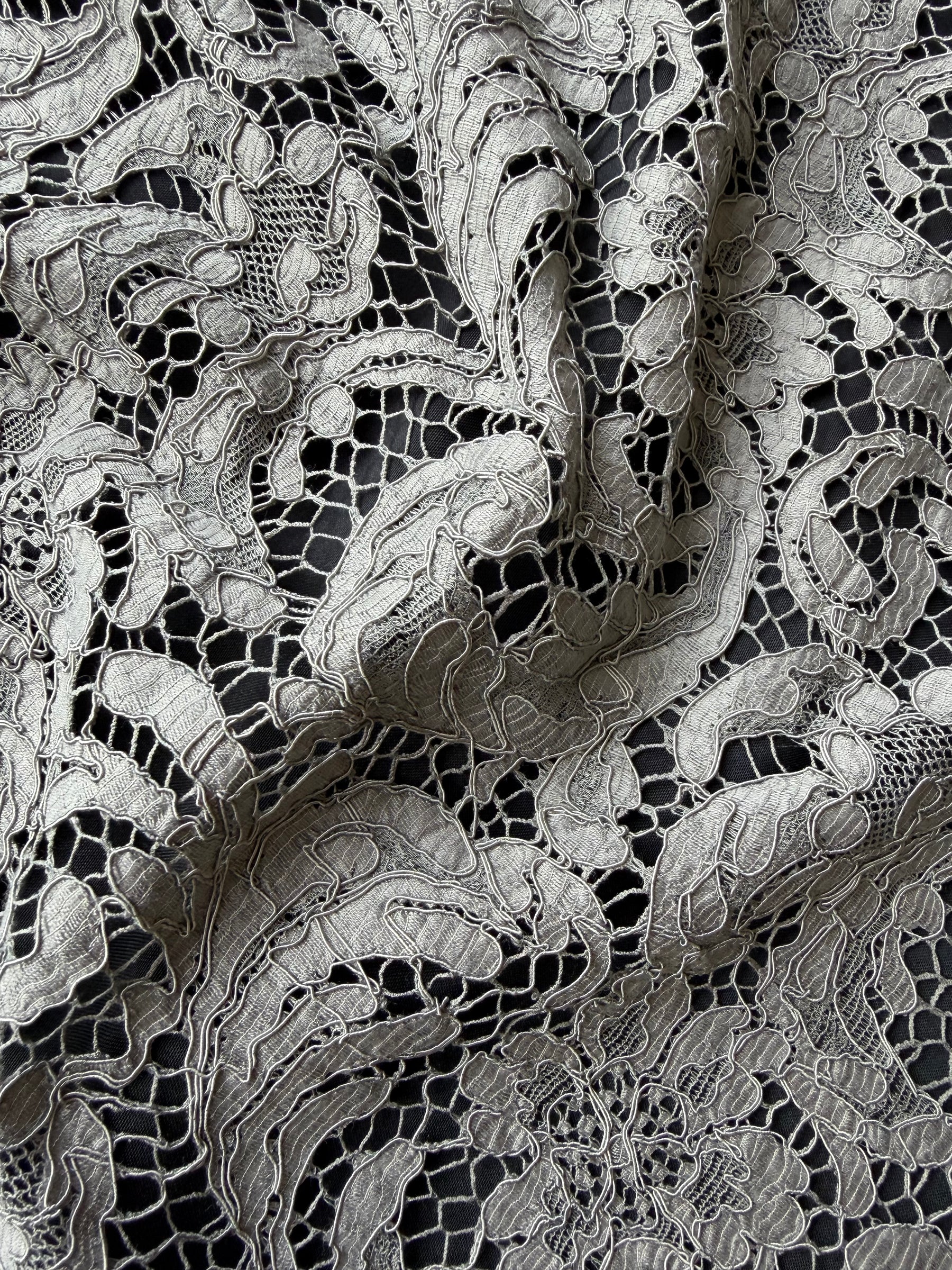 Dentelle de Chantilly Gris Nickel Foncé - P244