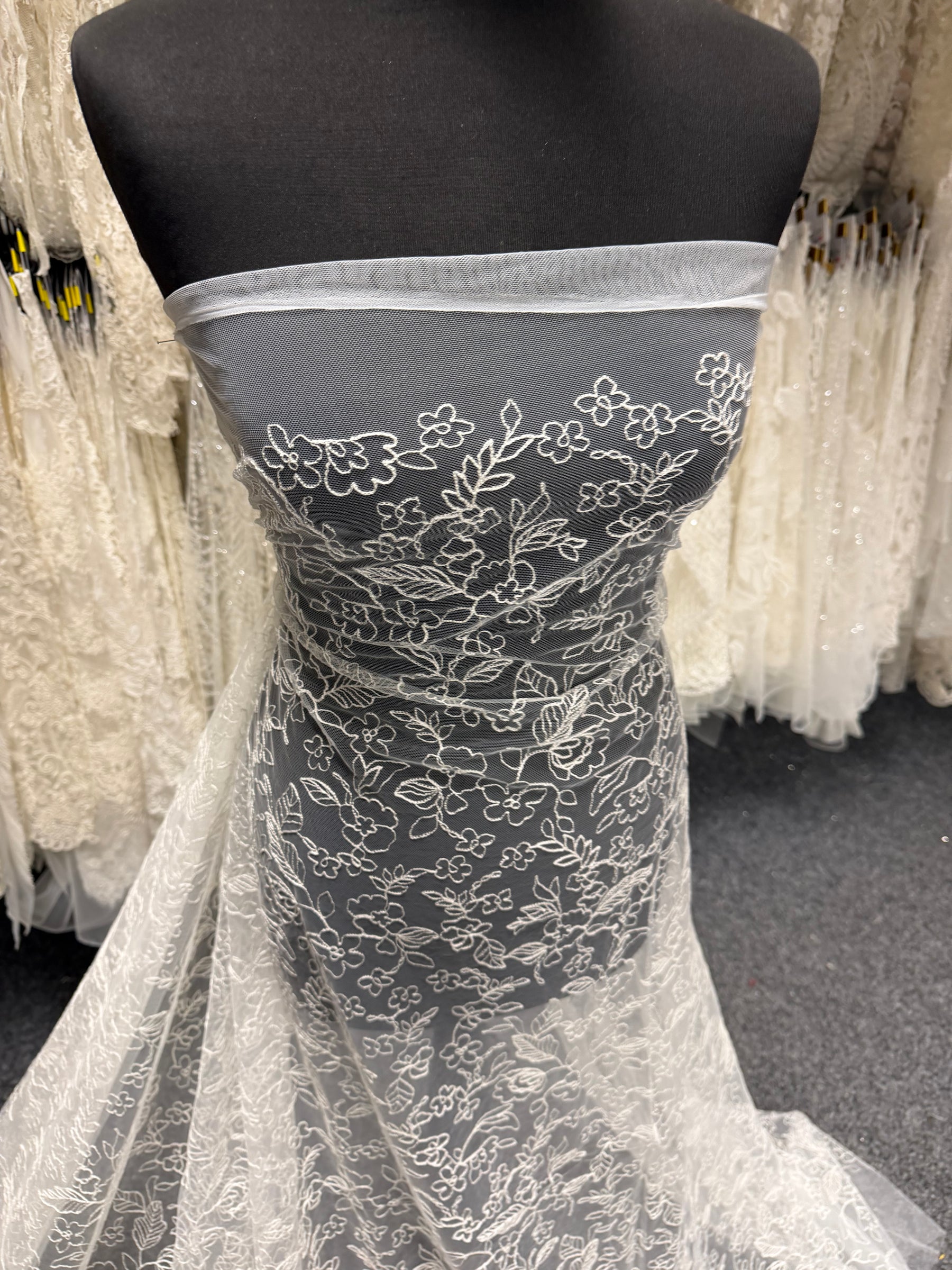 Ivory Embroidered Lace - Ezri
