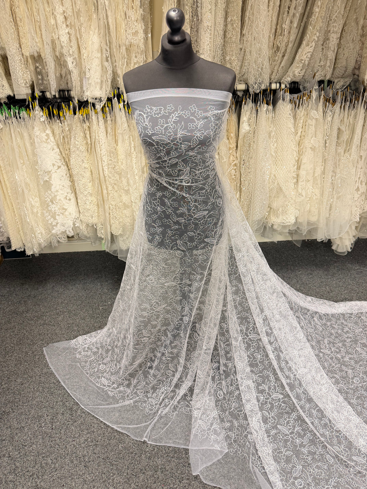 Dentelle brodée blanche - Ezri
