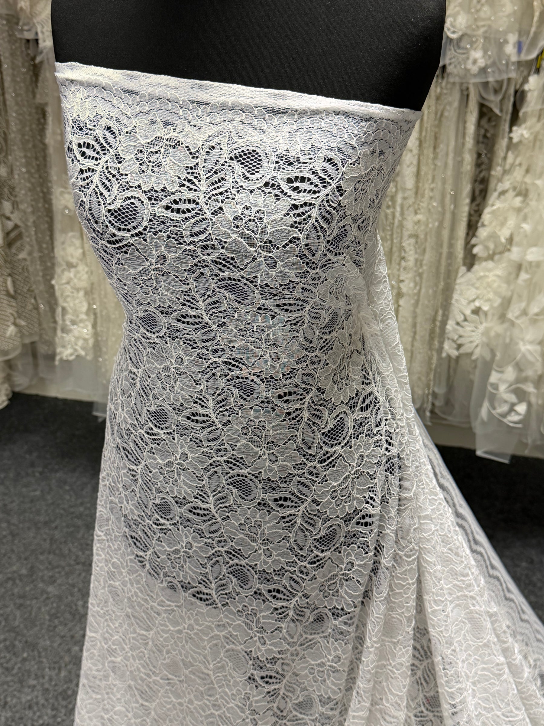 Dentelle blanche cordée - Tocca