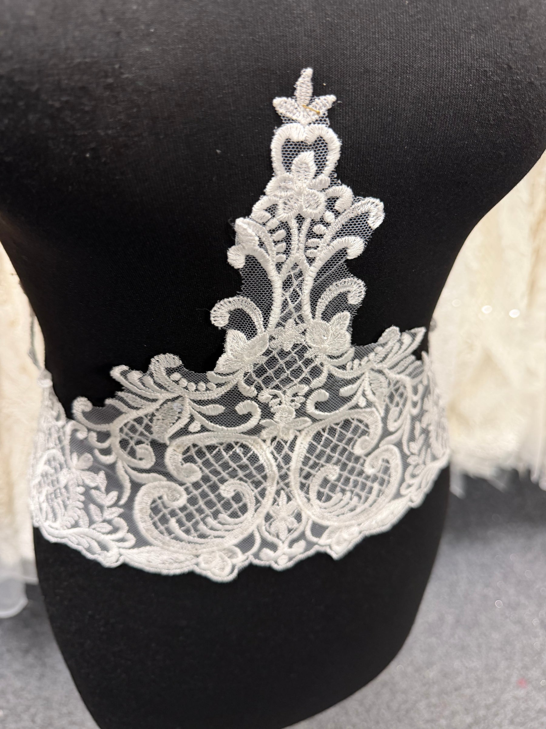 Bordure en sequins ivoire - EF3001