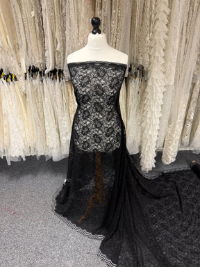 Dentelle noire cordée - Tocca