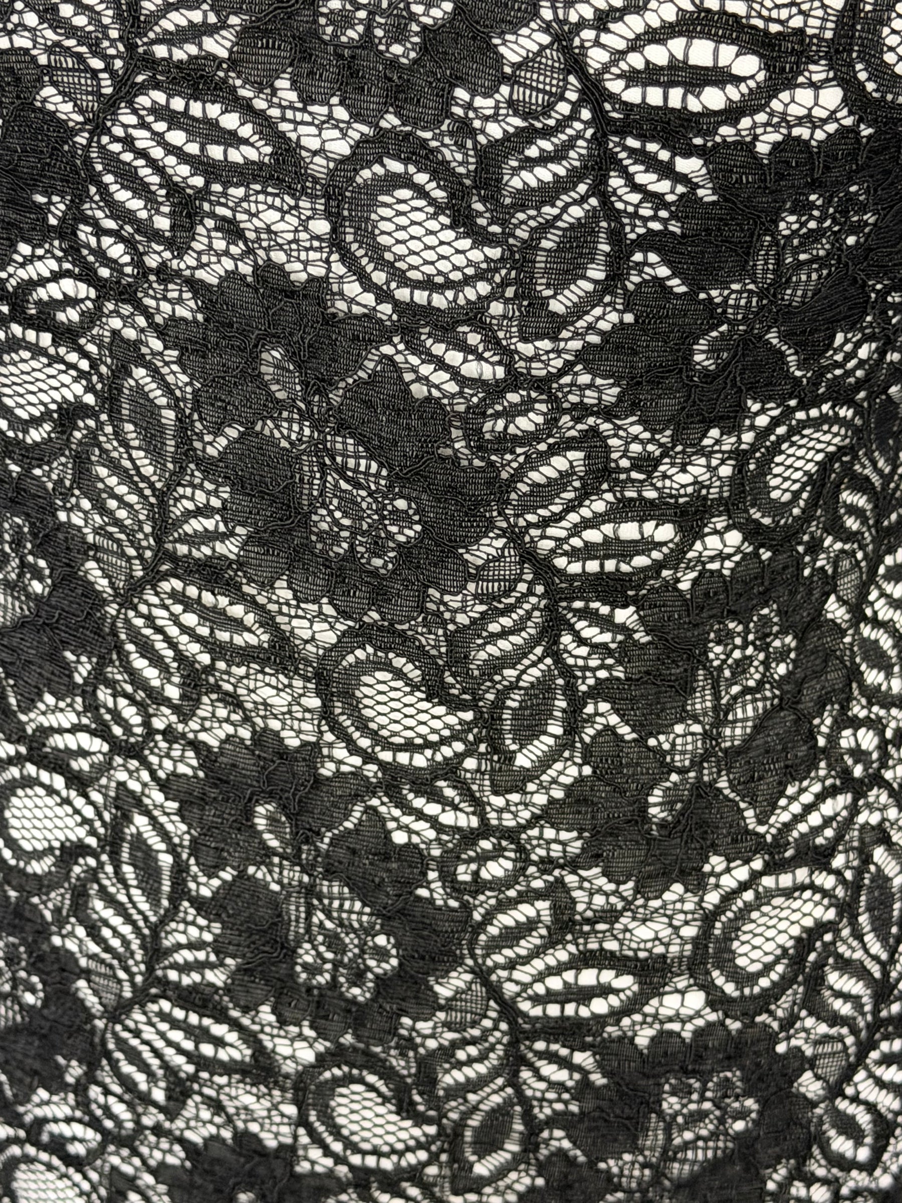 Dentelle noire cordée - Tocca
