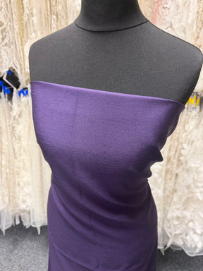 Dupion en satin de polyester violet foncé - Clarté