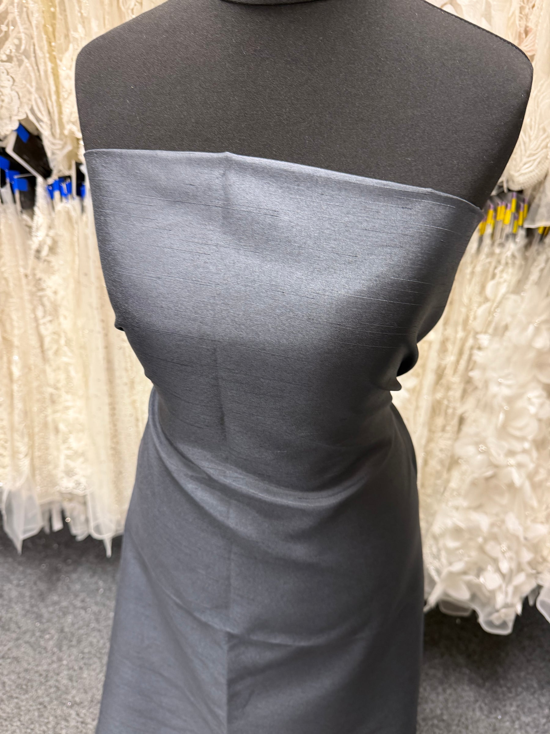Dupion en polyester anthracite avec envers en satin - Clarté (P967)