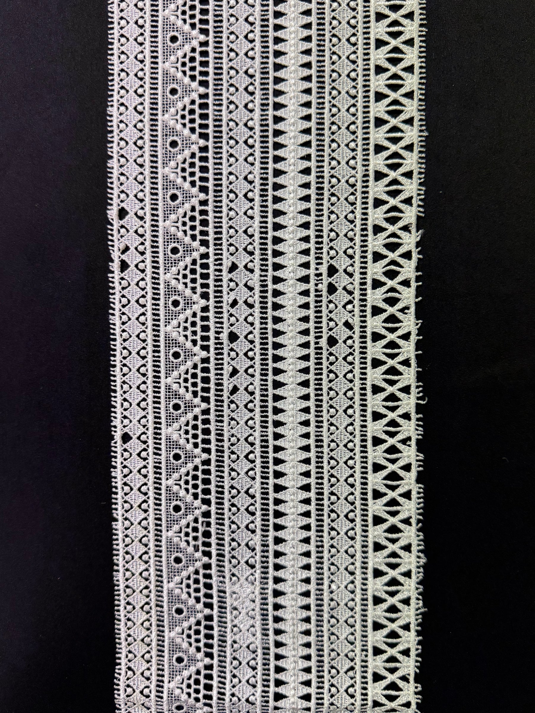 Bordure en guipure ivoire - EH4007