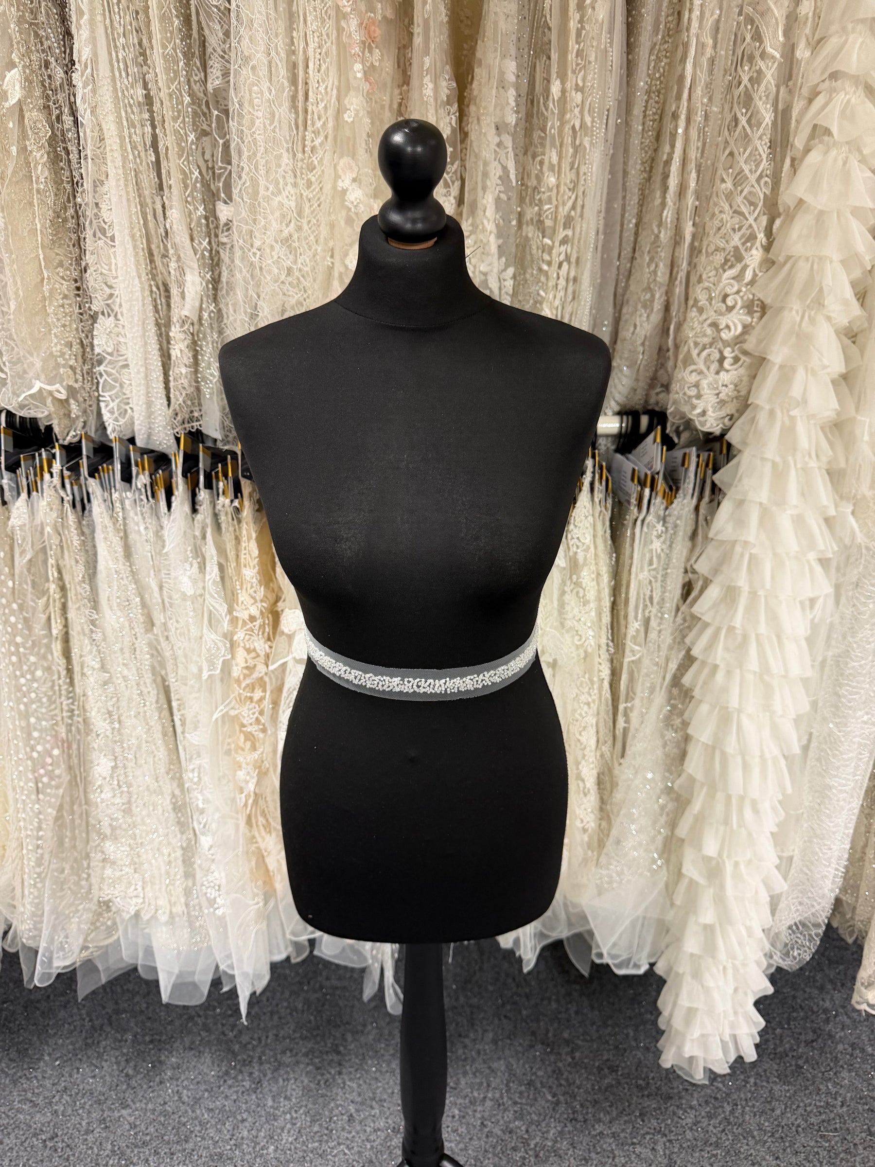 Bordure de Robe Perles Blanches - EH2003