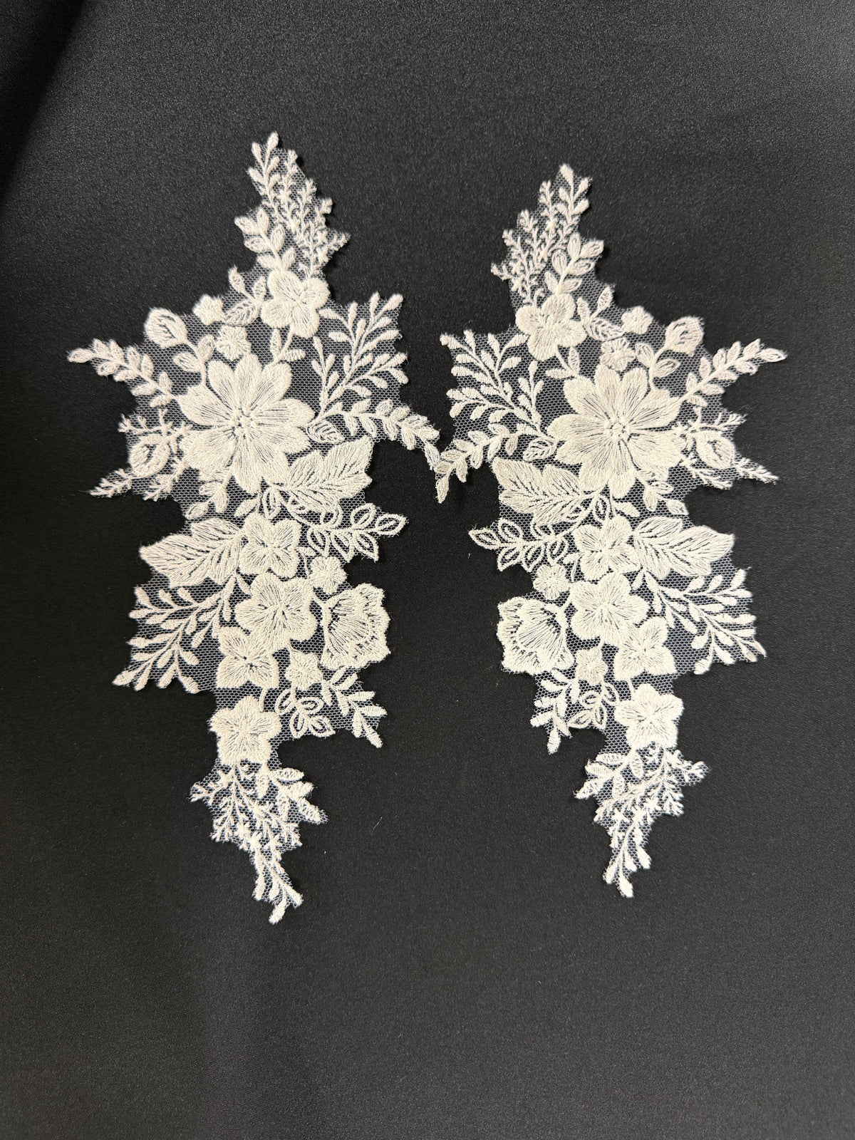 Appliques en dentelle ivoire - MT8012