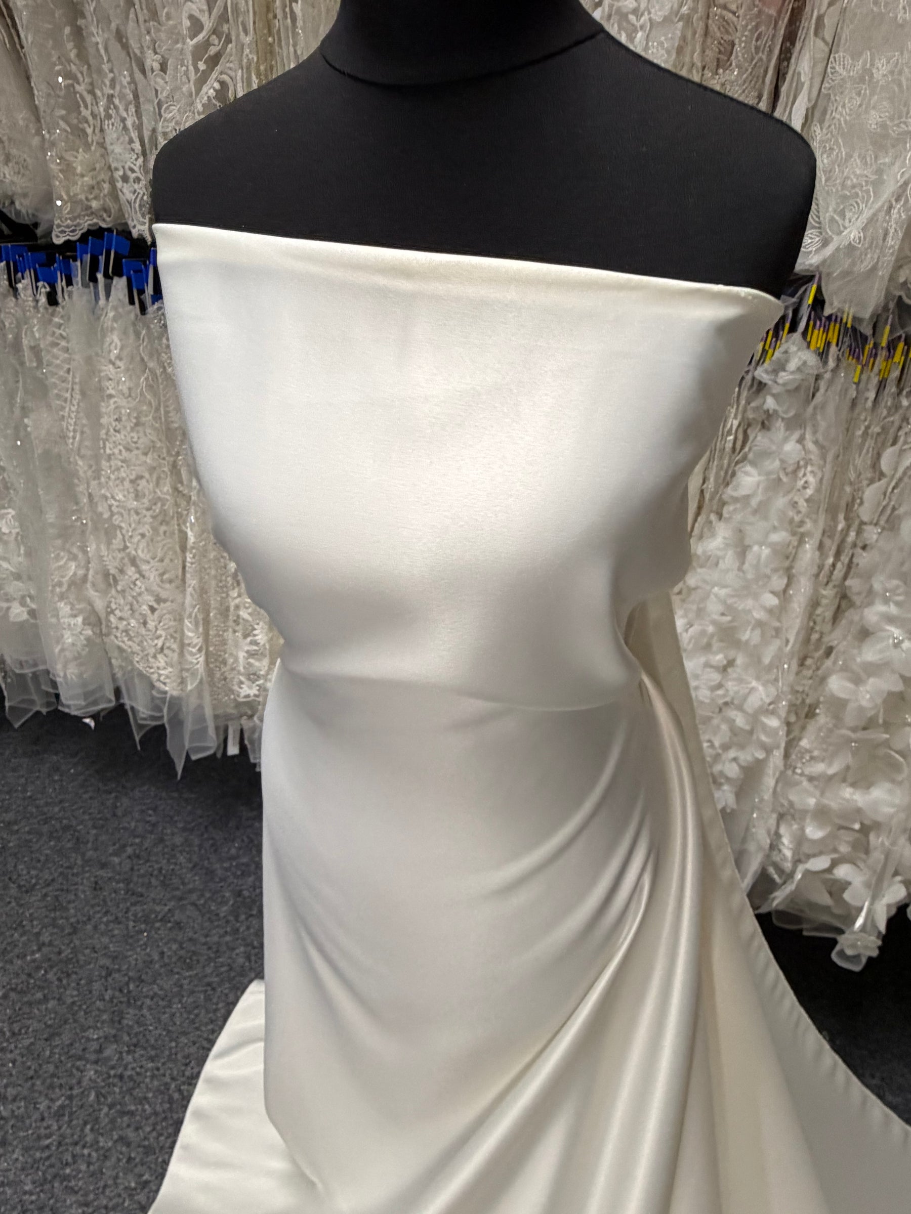 Satin duchesse ivoire - P47