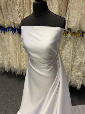 Satin duchesse en polyester blanc - P42
