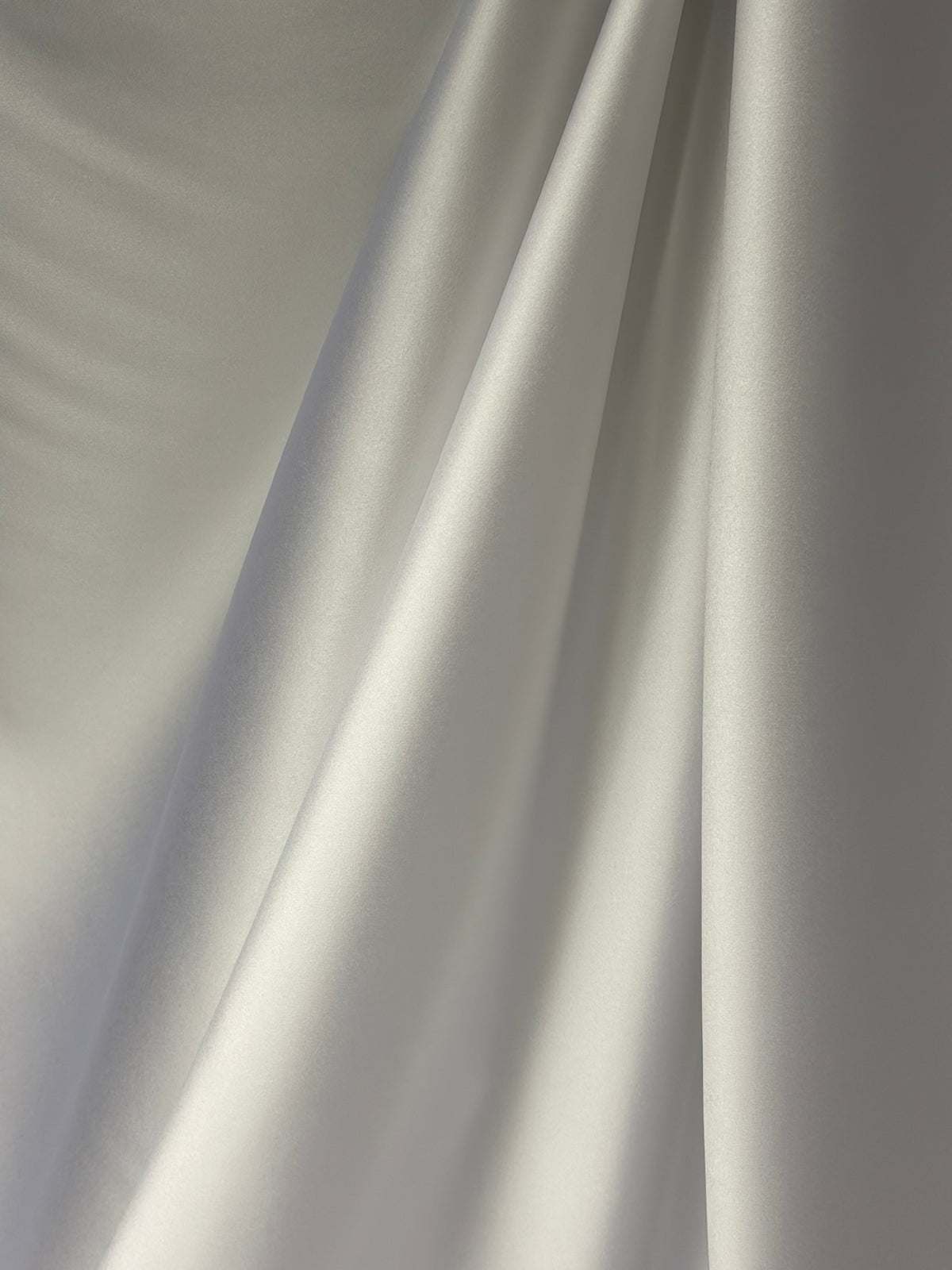 Satin duchesse en polyester blanc - P42