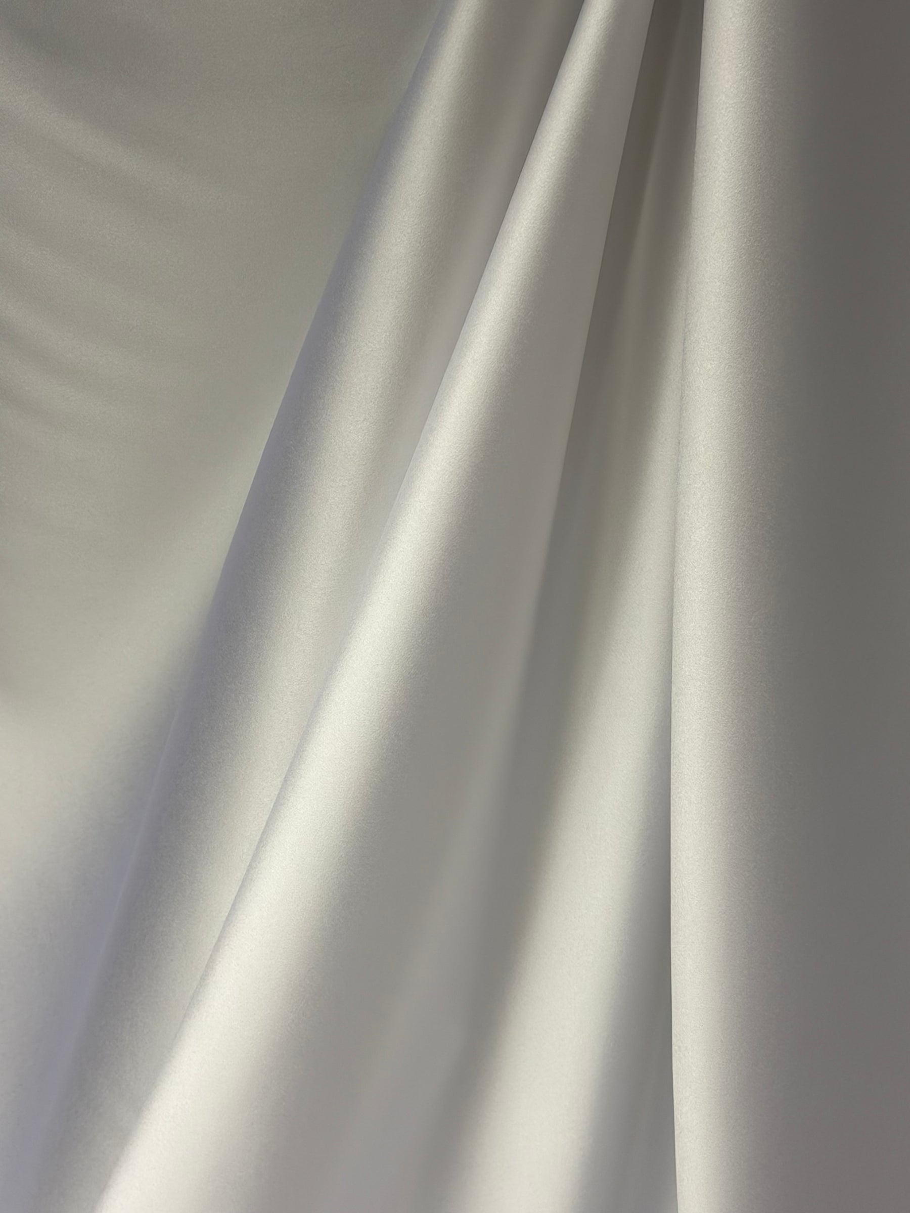 Satin duchesse en polyester blanc - P42