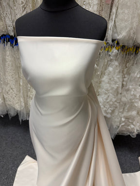 Champagne Satin Duchesse - P47