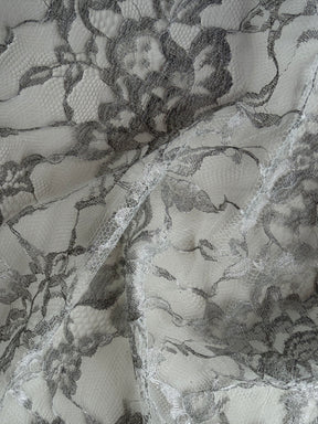 Dentelle Chantilly Argentée - P193