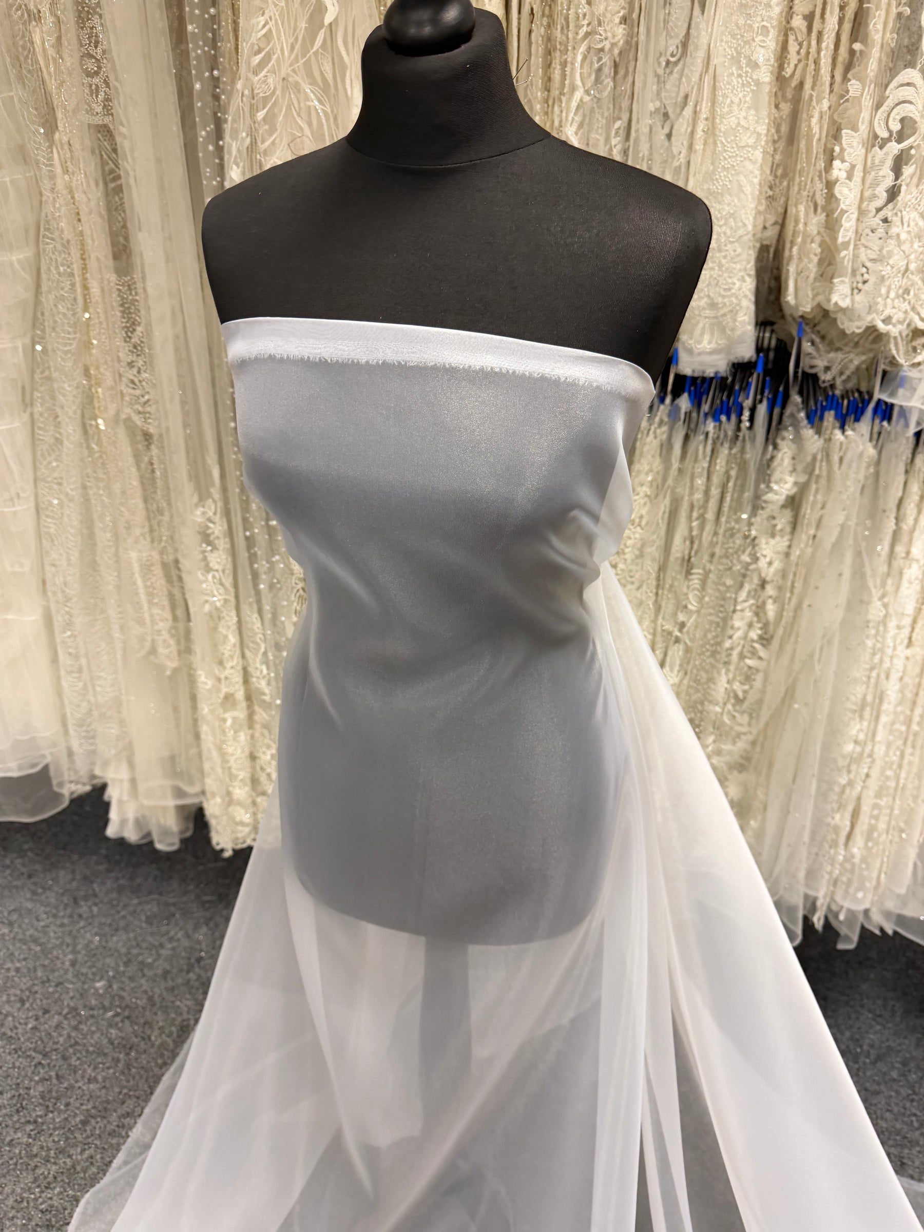 Organza blanc en polyorganza - P150