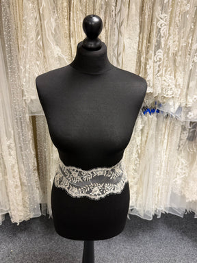 Galon de dentelle de Chantilly argenté - EE4003