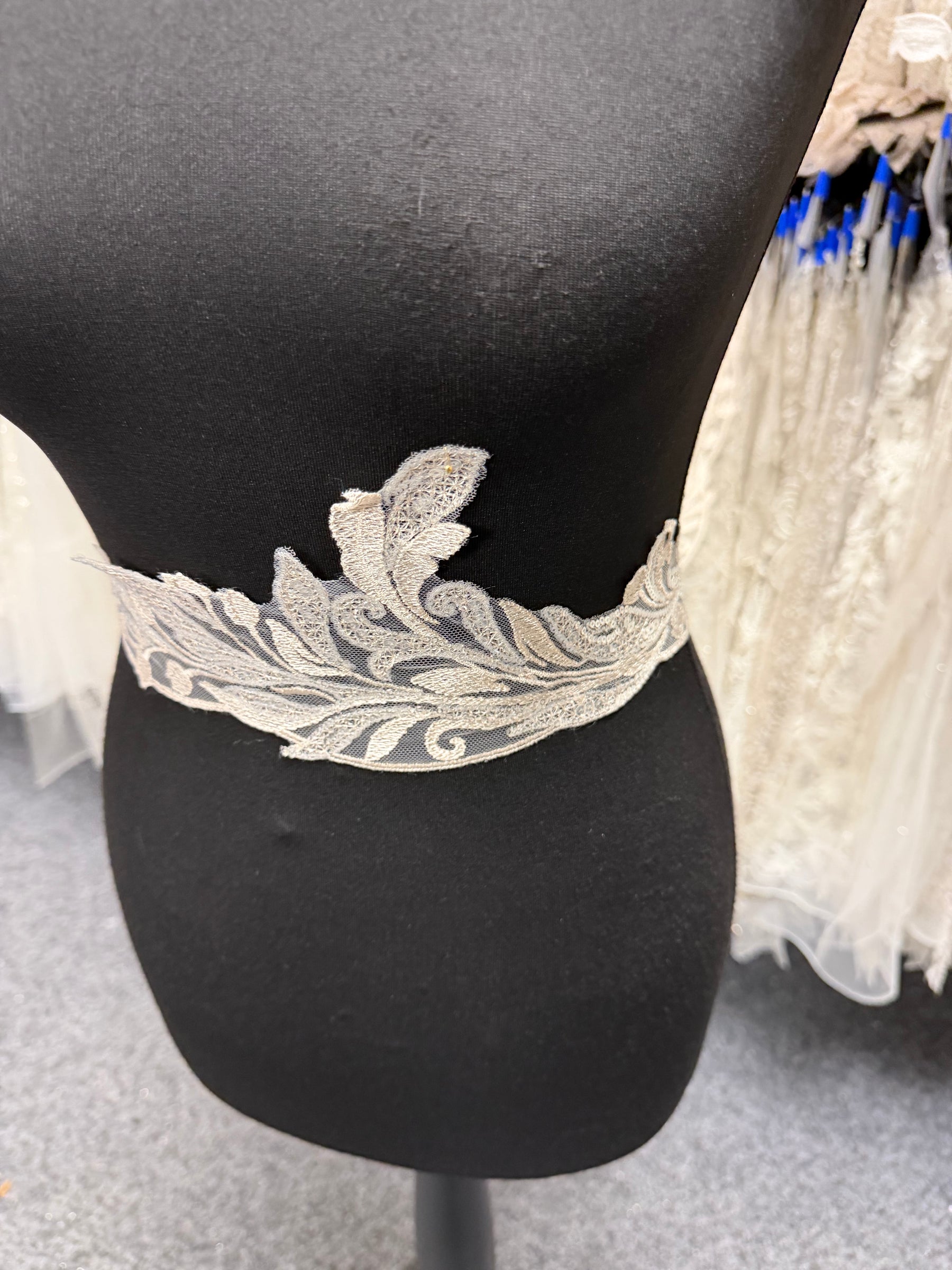 Bordure en dentelle sequin argile - EF3004
