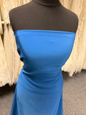 Satin de polyester bleu pétrole léger - Juxtaposition