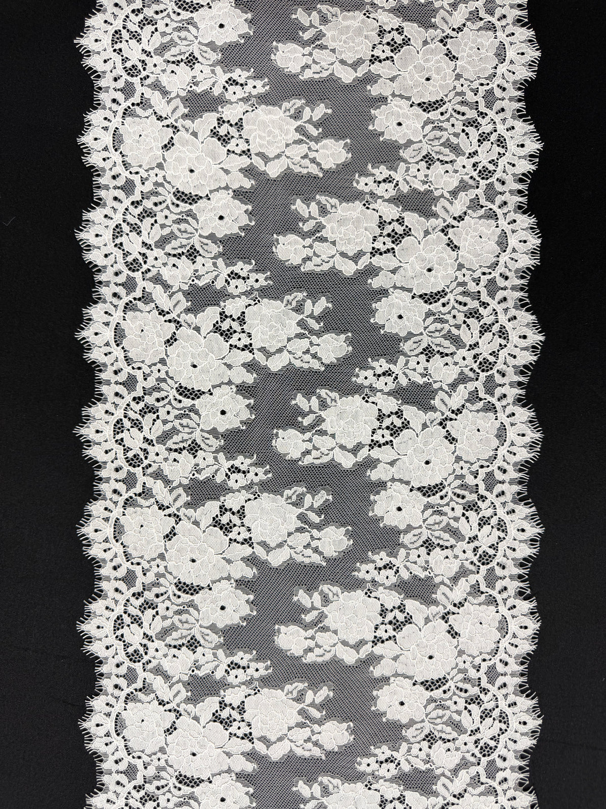 Ivory Lace Trim - Beta